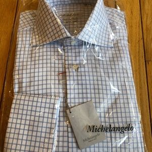 Men’s French cuff dress shirt
